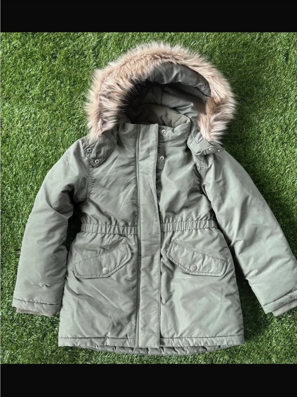 H&M insulated warm olive green Jacket with Faux Fur Trim hood size 6-7 unisex